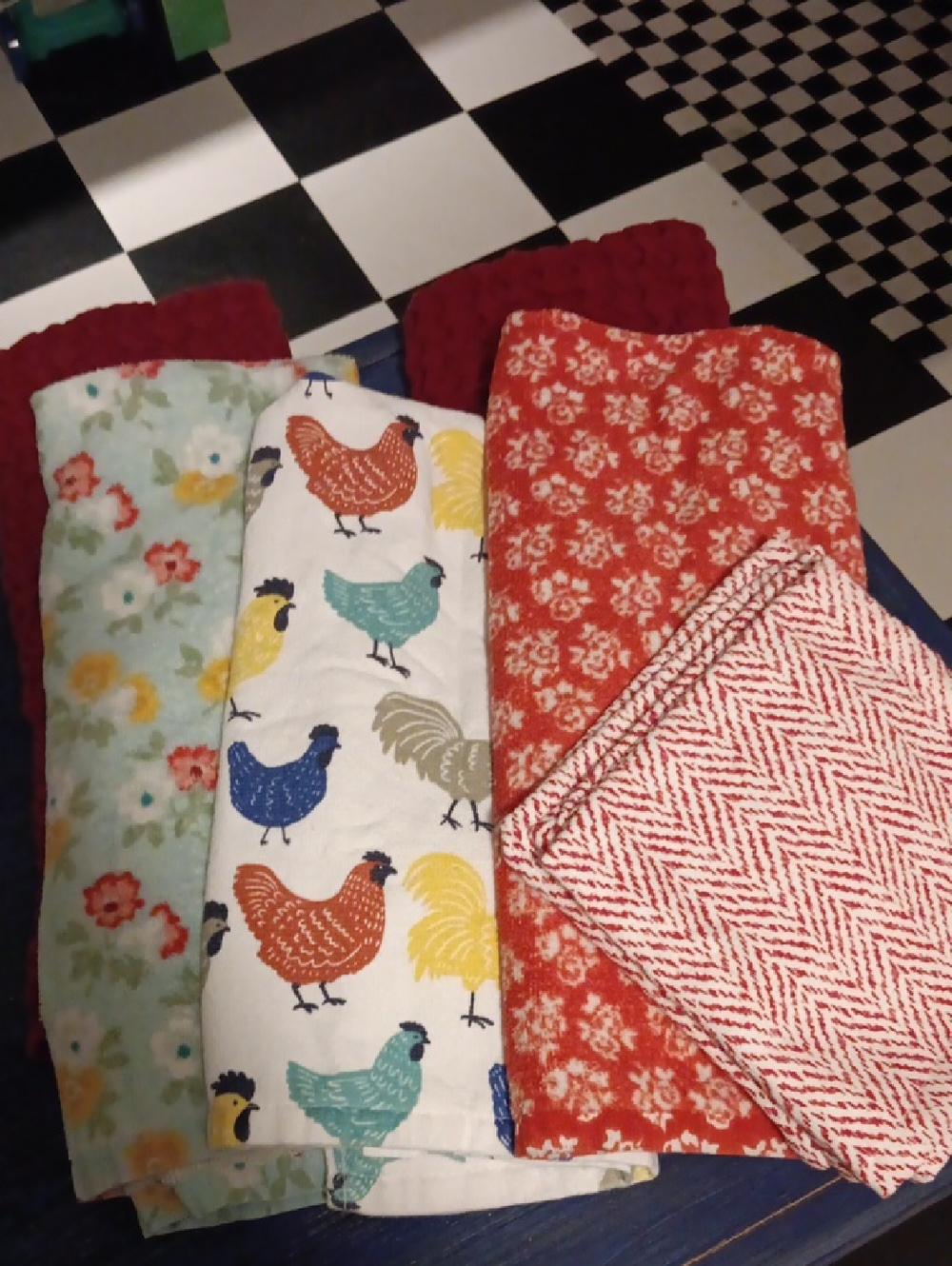 Colorful Rooster & Floral Kitchen Towels Set